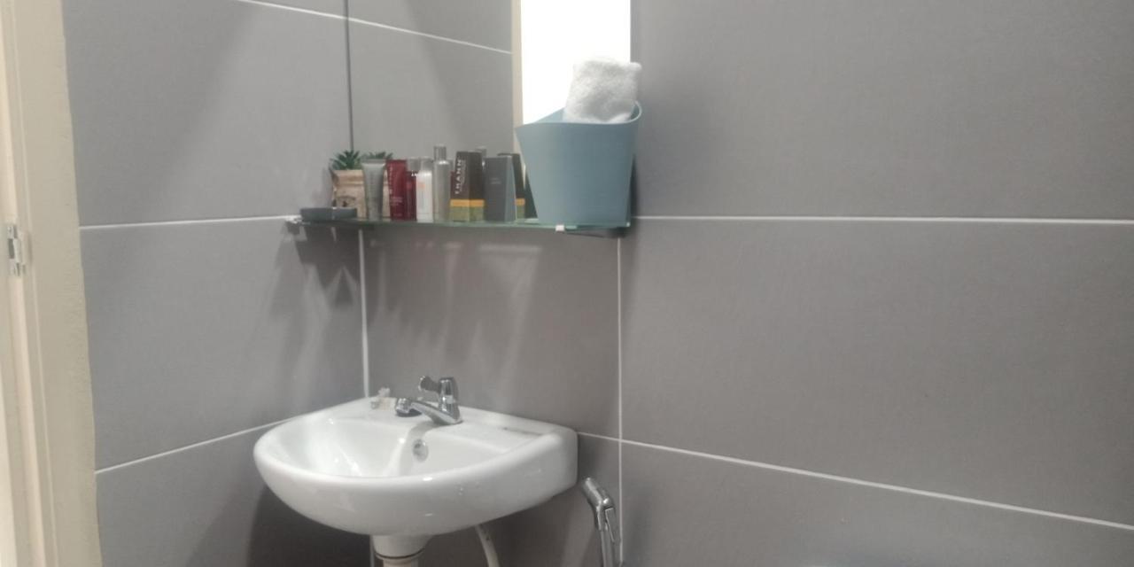 Zr D'Jembal Homestay, Gong Badak Kuala Terengganu Exterior foto